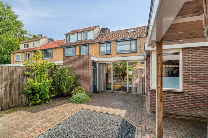 Photo 41 of J.P. Heyelaan 17