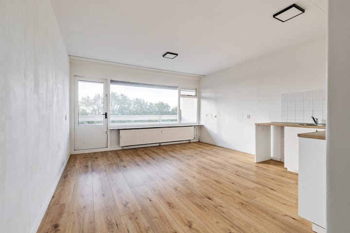 Photo 2 of Adriaan van Bergenstraat 308