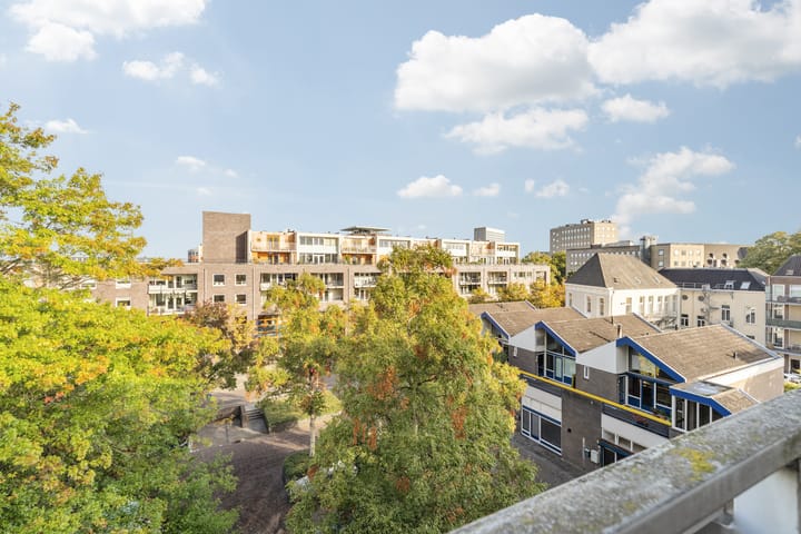 Photo 21 of Adriaan van Bergenstraat 308