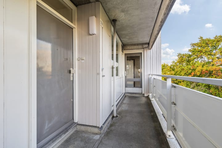 Photo 22 of Adriaan van Bergenstraat 308