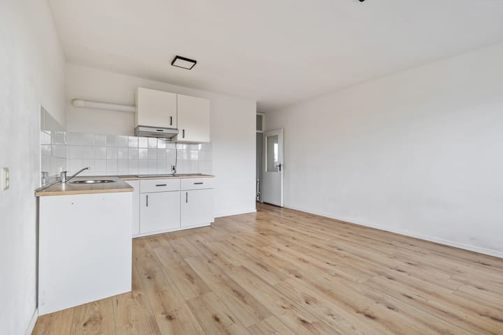 Photo 29 of Adriaan van Bergenstraat 308