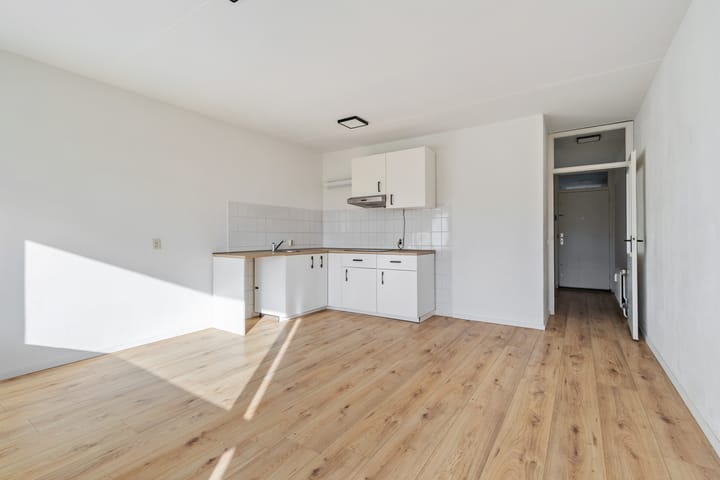 Photo 30 of Adriaan van Bergenstraat 308