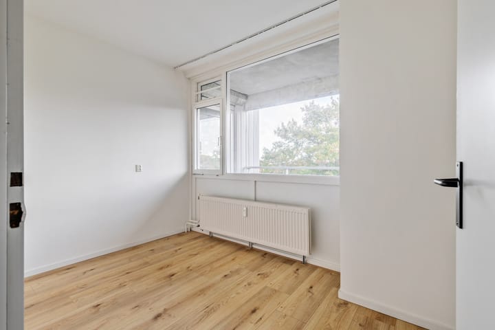 Photo 34 of Adriaan van Bergenstraat 308