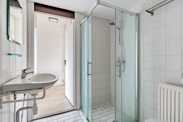 Photo 39 of Adriaan van Bergenstraat 308