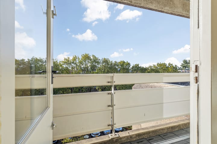 Photo 41 of Adriaan van Bergenstraat 308