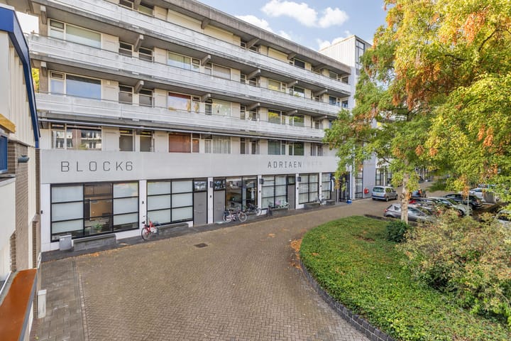 Photo 45 of Adriaan van Bergenstraat 308