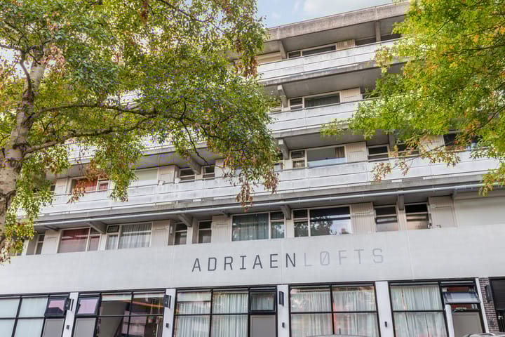 Photo 47 of Adriaan van Bergenstraat 308