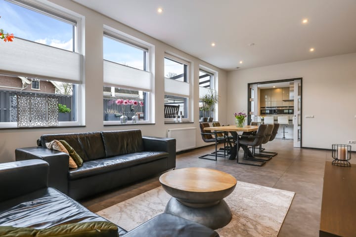 Photo 15 of Dr Huber Noodtplaats 10