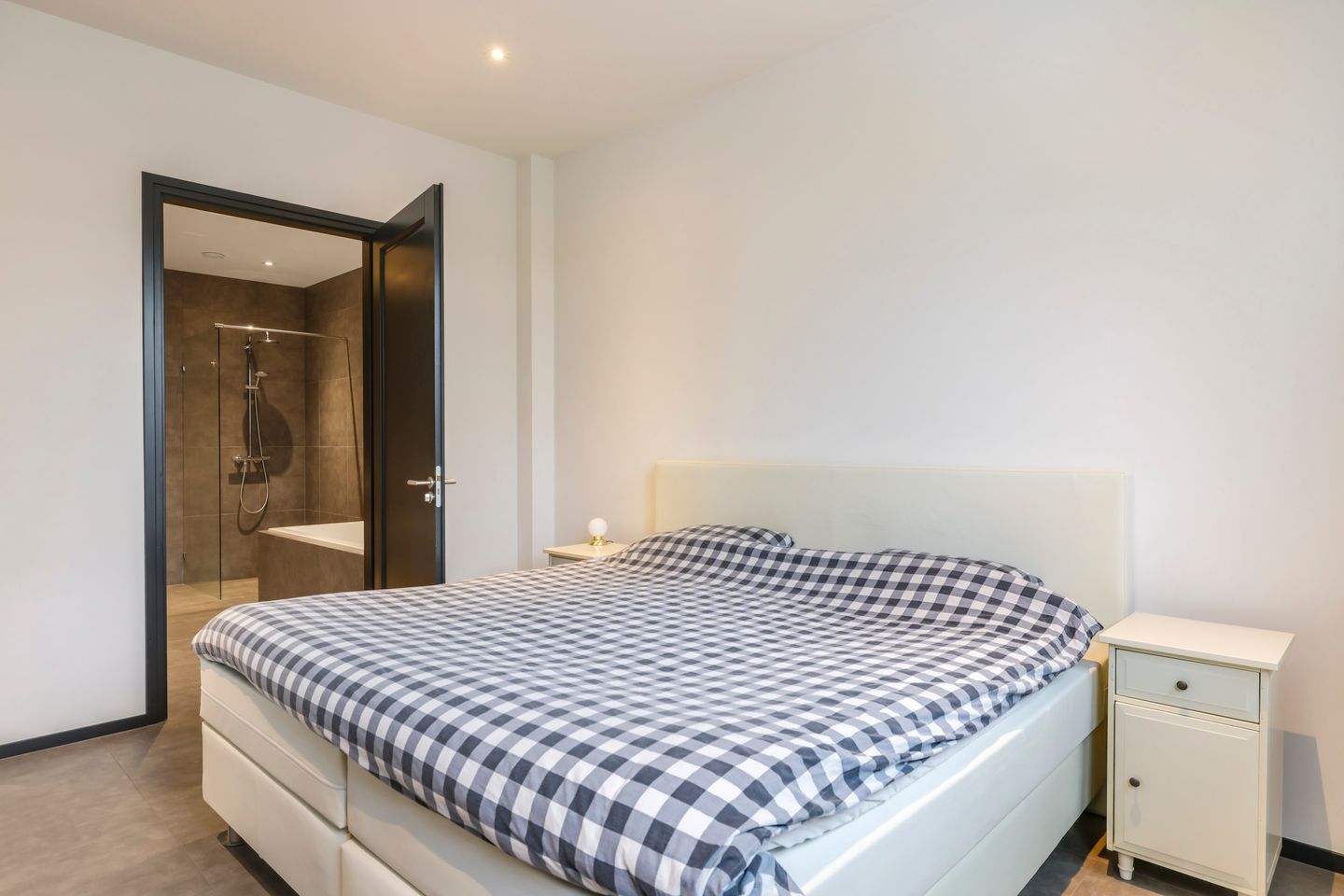 Foto 19 van Dr Huber Noodtplaats 10