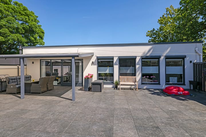 Photo 34 of Dr Huber Noodtplaats 10