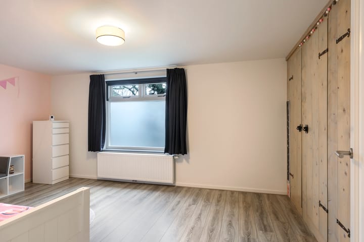 Photo 45 of Dr Huber Noodtplaats 10