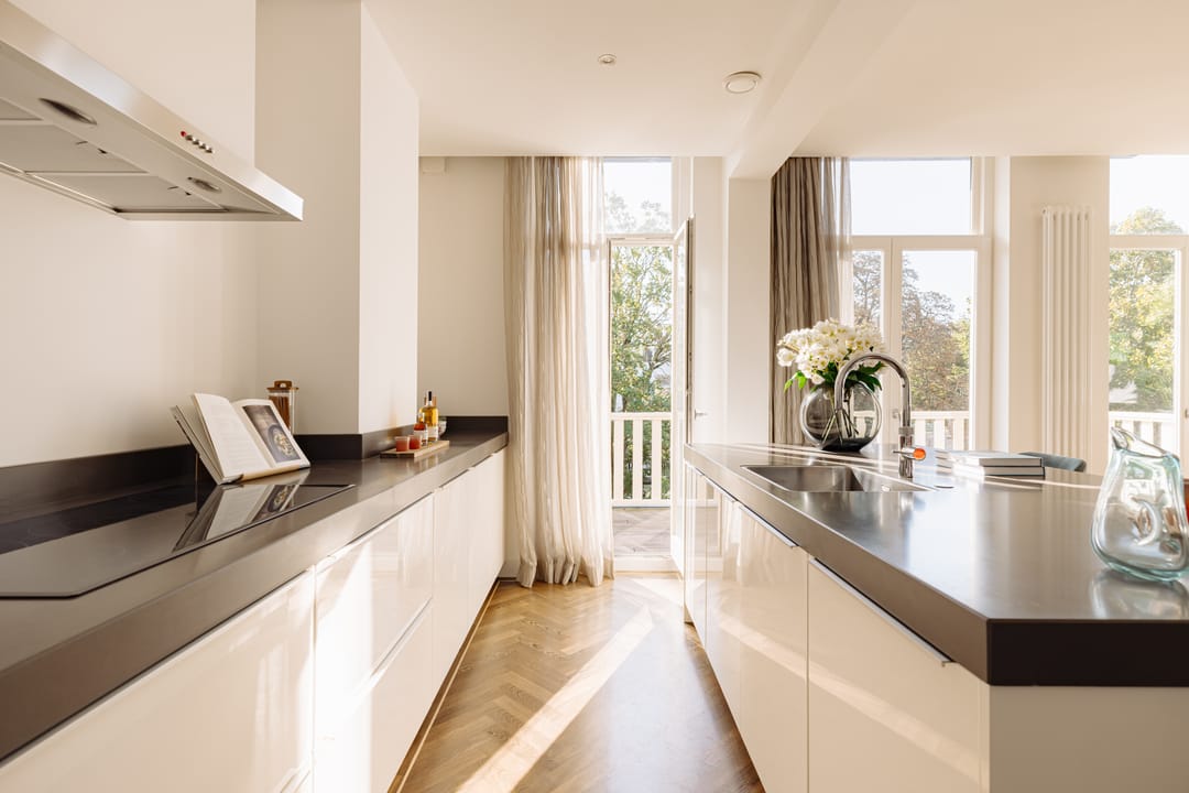 Photo 1 of Van Eeghenstraat 127-B