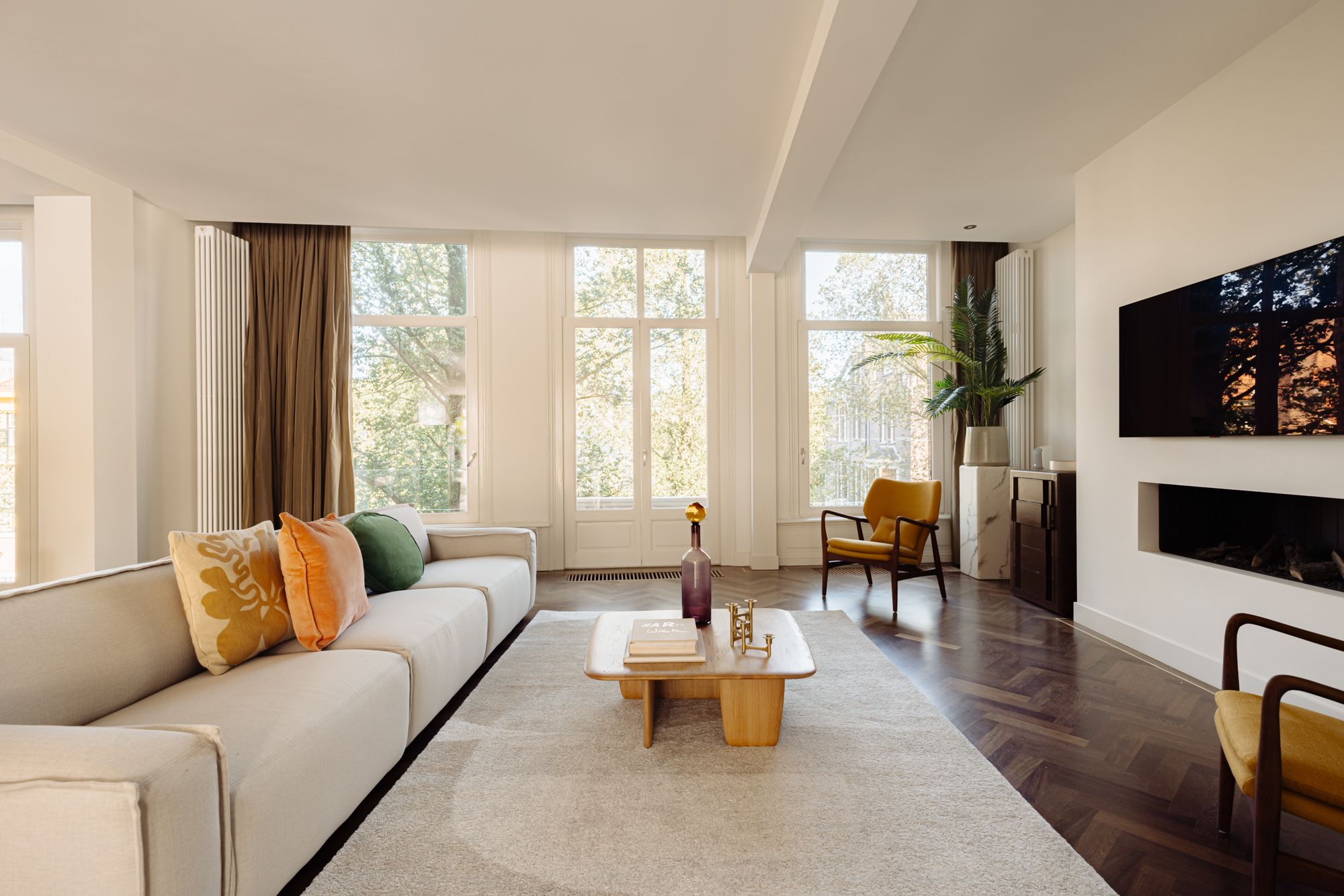 Photo 9 of Van Eeghenstraat 127-B