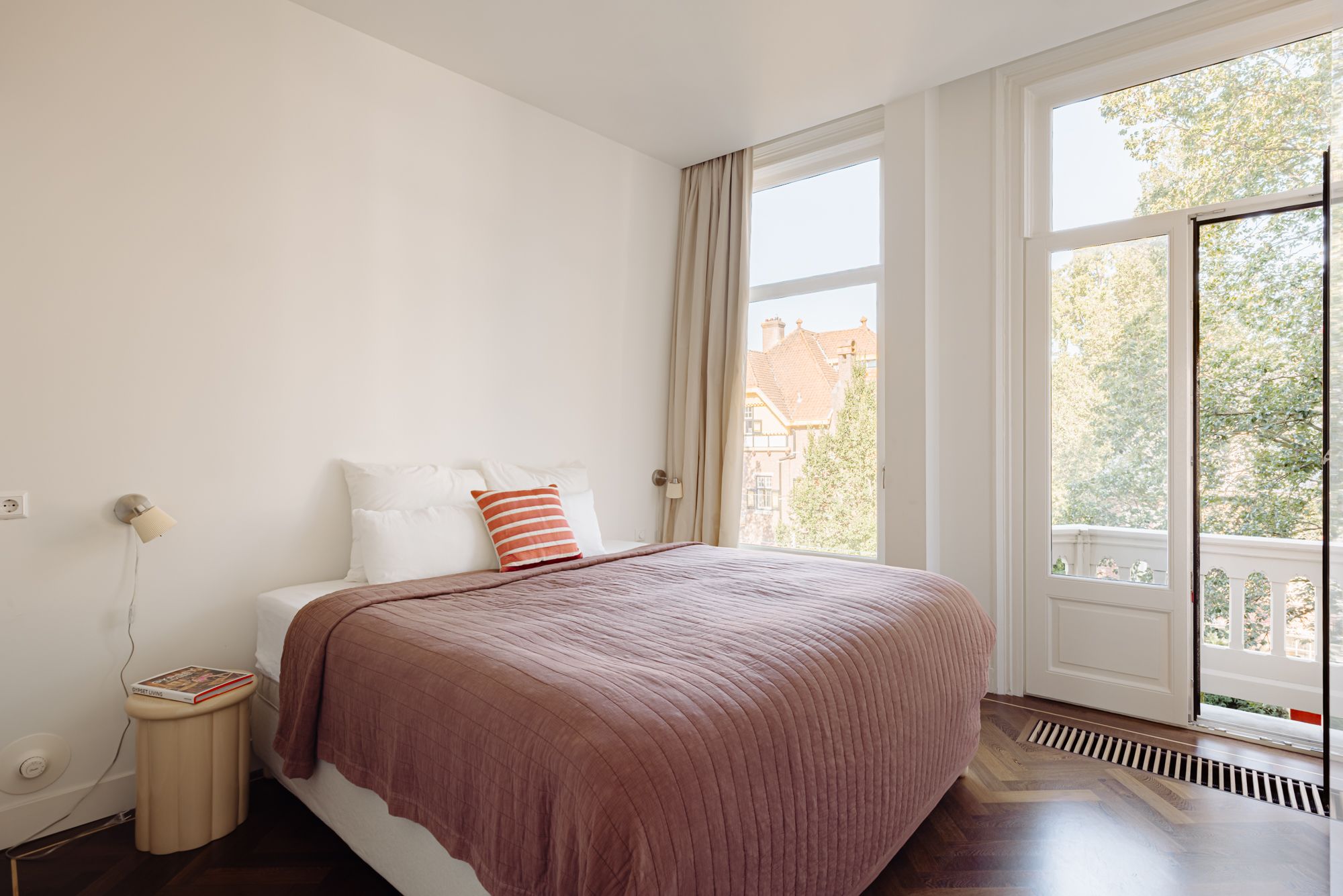 Photo 24 of Van Eeghenstraat 127-B