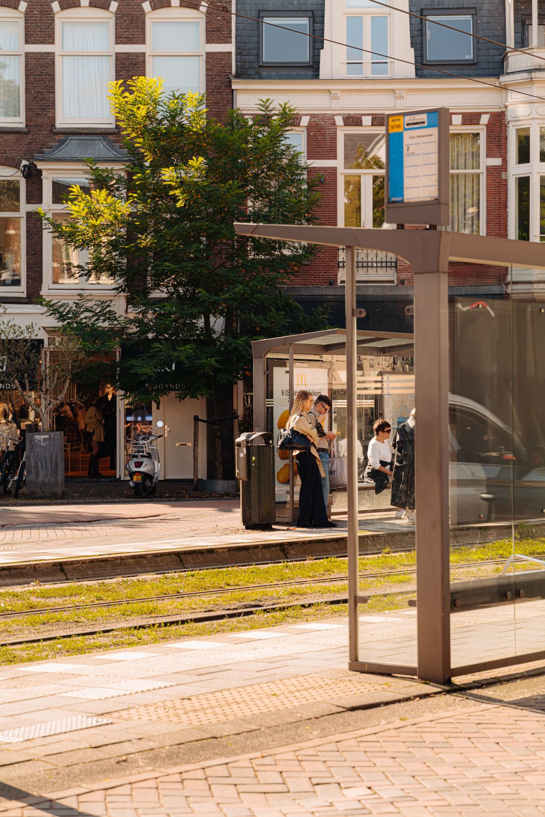 Photo 28 of Van Eeghenstraat 127-B