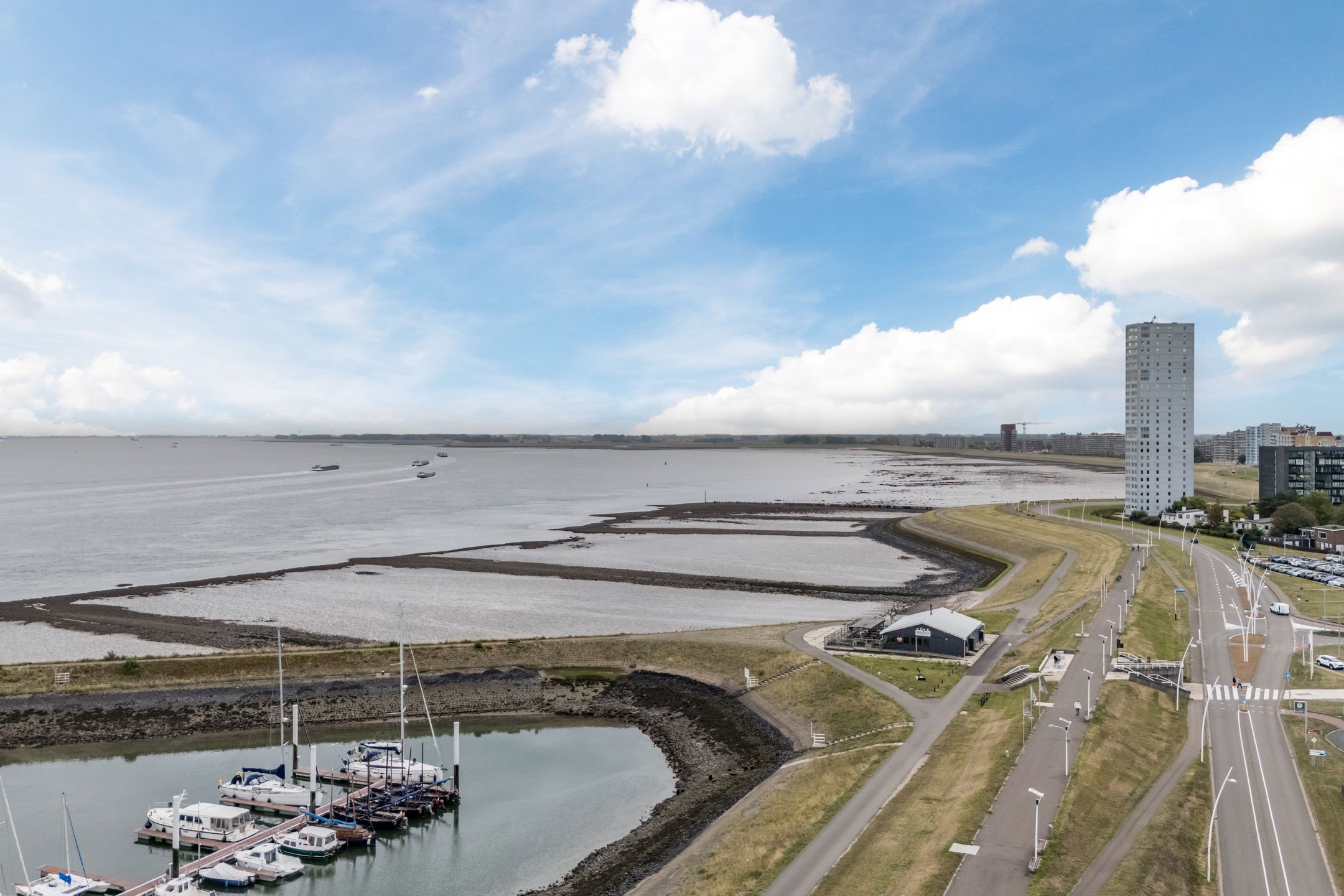 Photo 36 of Burgemeester Geillstraat 28