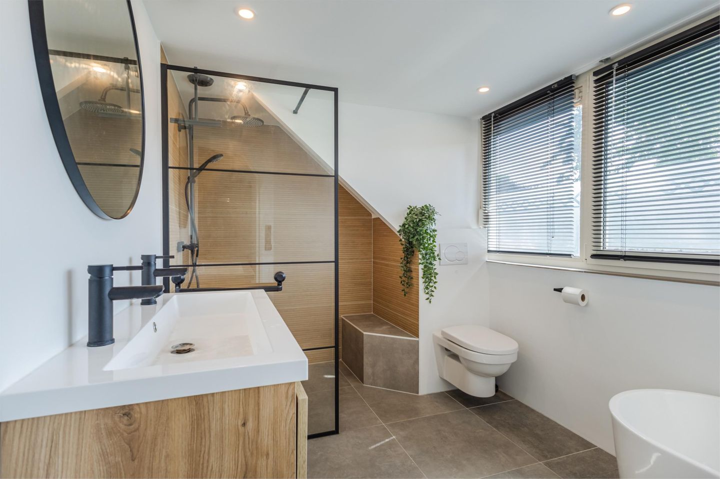 Foto 44 van Zevenheuvelenweg 79