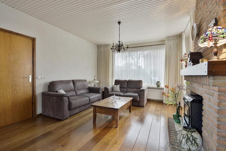 Foto 7 van Wethouder Bruensstraat 2-A