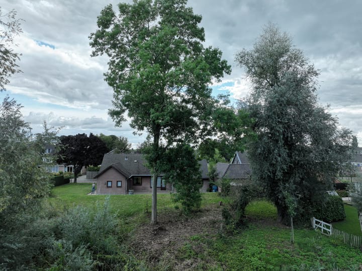 Foto 49 van Wethouder Bruensstraat 2-A