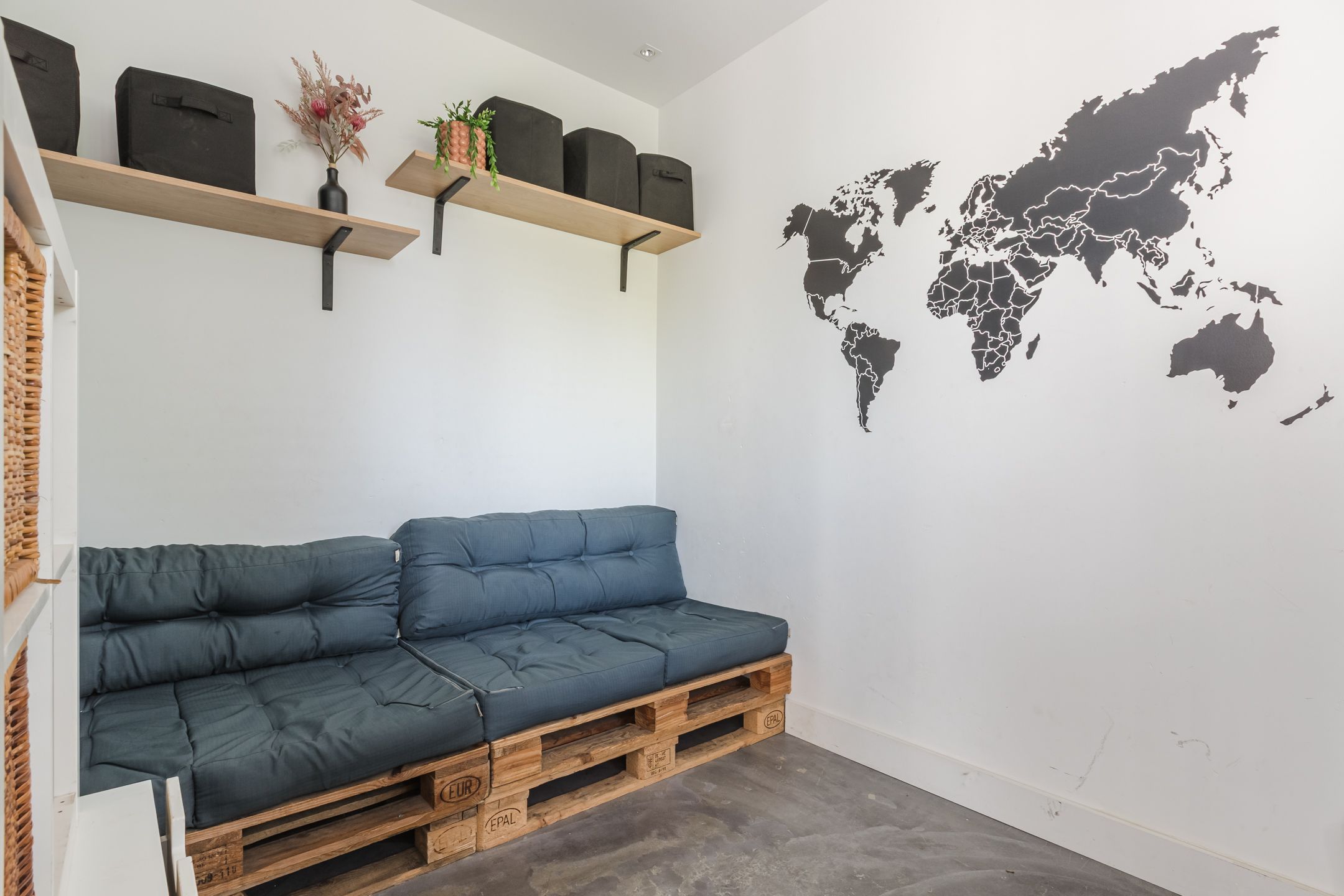 Photo 24 of Zwanebloem 18