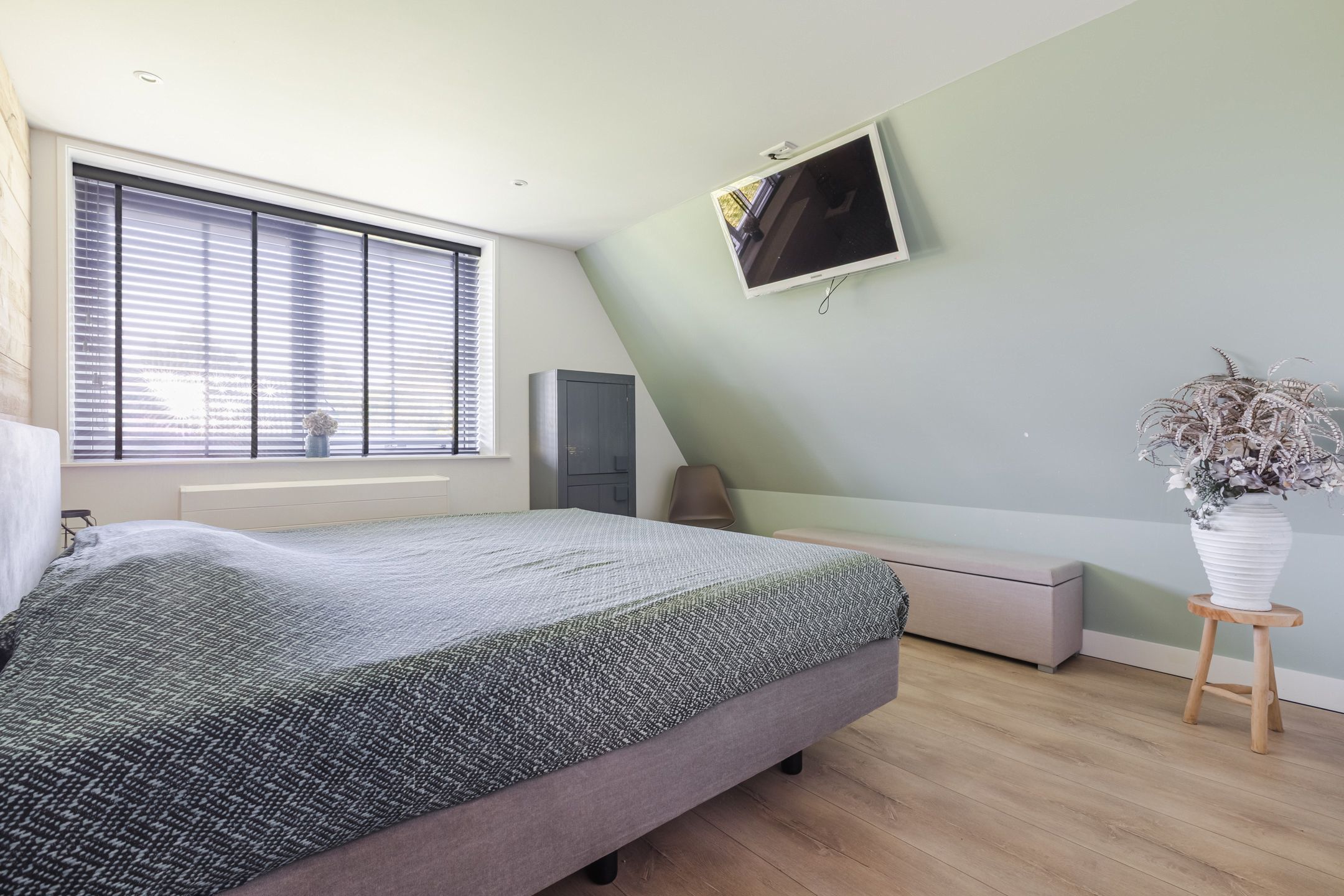 Photo 30 of Zwanebloem 18