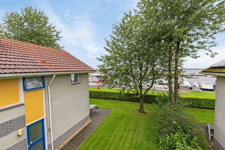 Foto 12 van Roegeweg 1-5