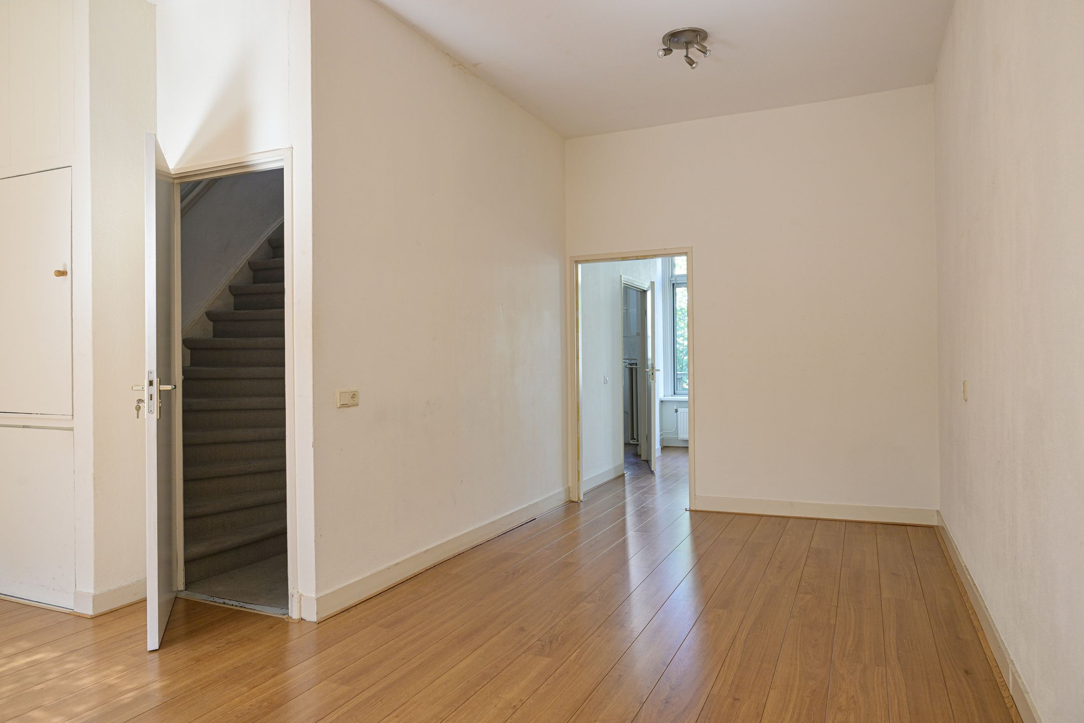 Photo 6 of Adamshofstraat 111-B