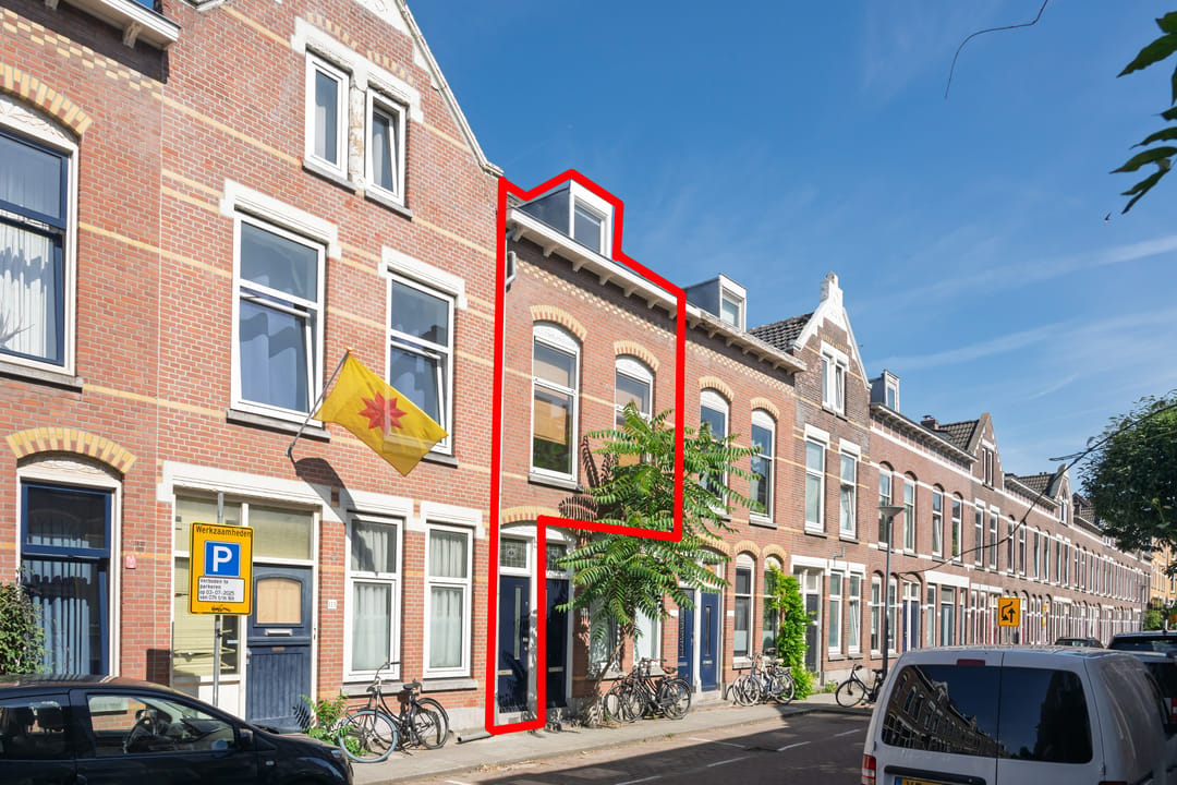 Photo 17 of Adamshofstraat 111-B