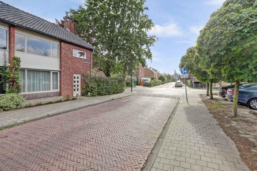 Photo 32 of van de Poelstraat 11