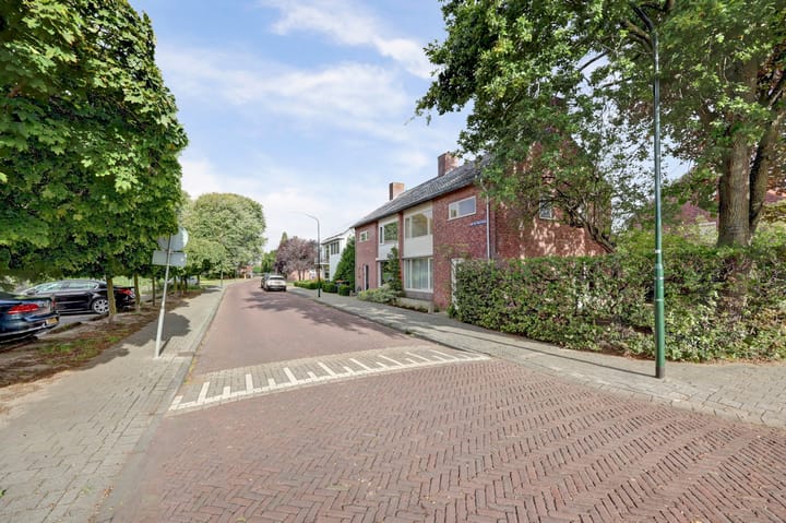 Foto 33 van van de Poelstraat 11