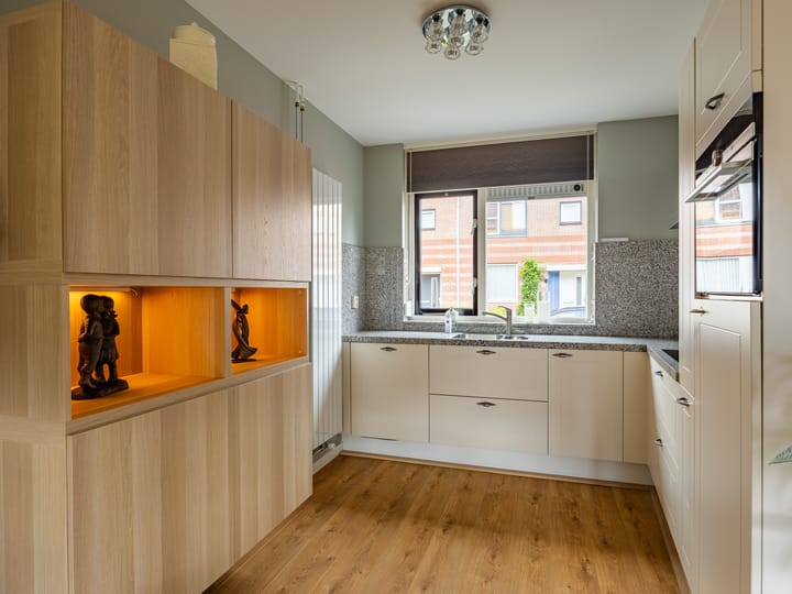 Foto 10 van Theodora Bouwmeesterstraat 9