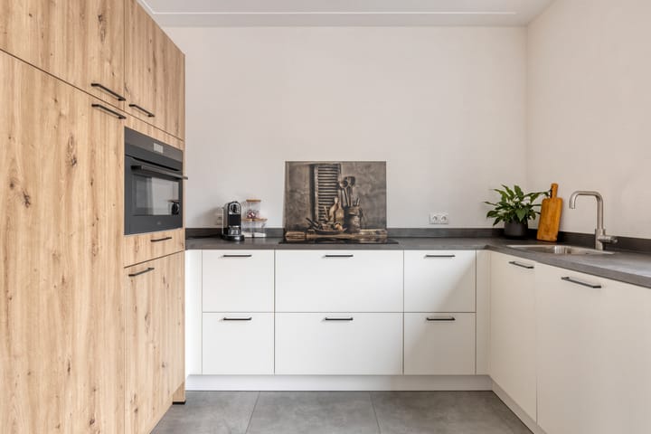 Photo 6 of Toon van den Bornestraat 8-C