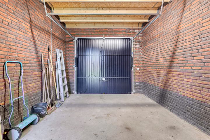 Photo 25 of Toon van den Bornestraat 8-C