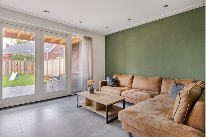 Photo 11 of Toon van den Bornestraat 8-C