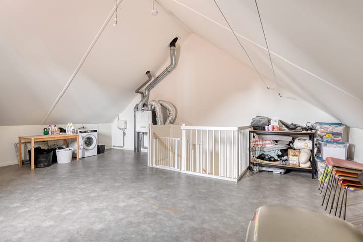 Photo 23 of Toon van den Bornestraat 8-C