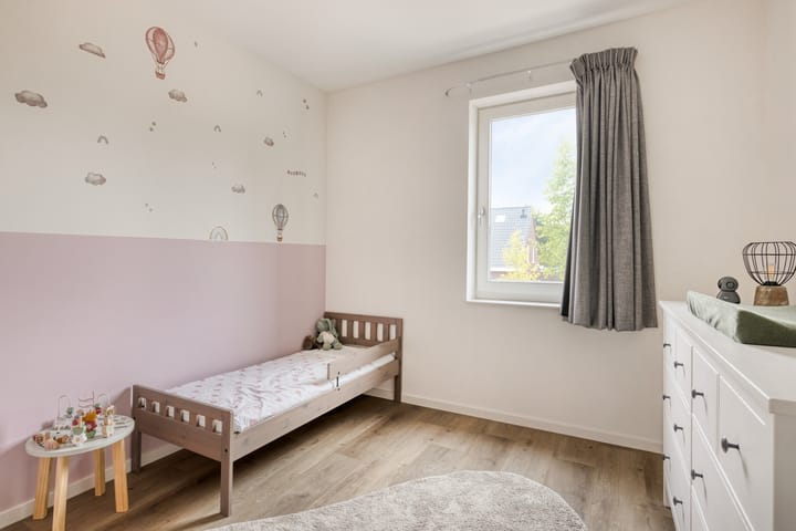 Photo 16 of Toon van den Bornestraat 8-C