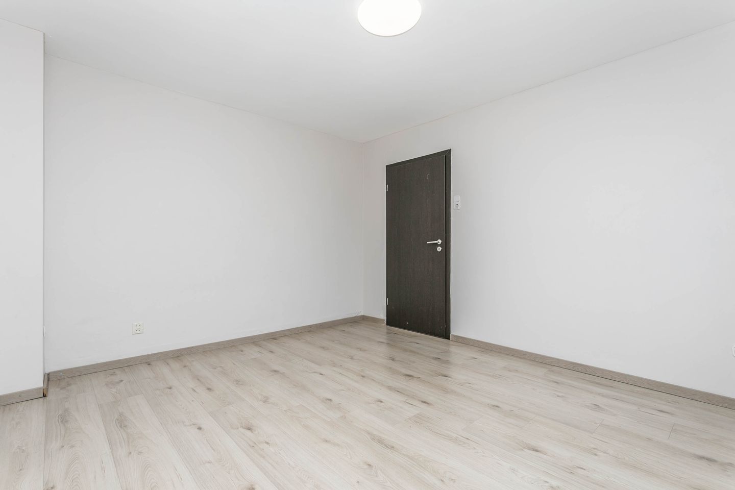 Photo 10 of Veldstraat 2