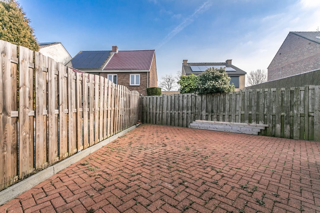 Photo 46 of Veldstraat 2