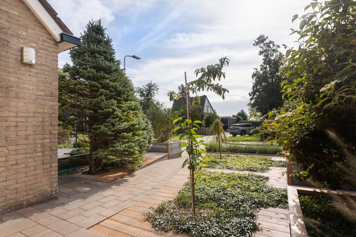 Photo 37 of Canterstins 29