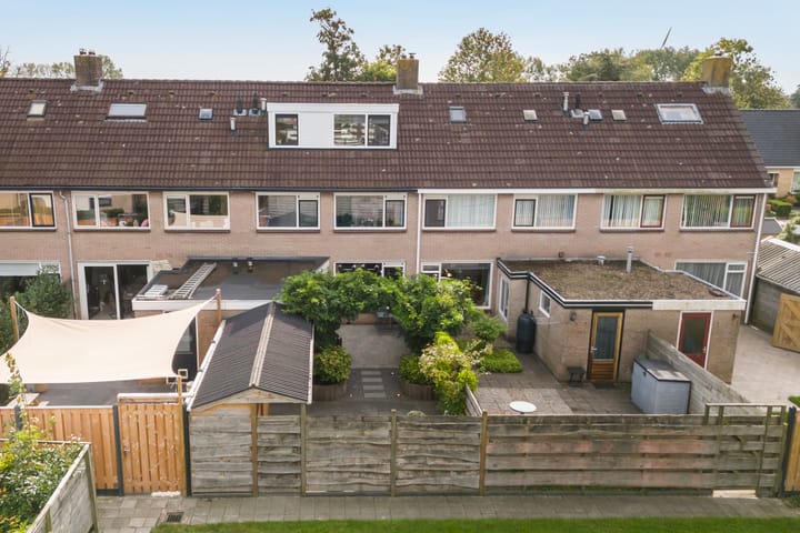 Photo 48 of Canterstins 29