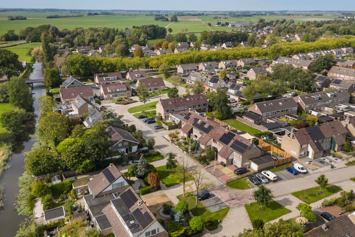 Photo 49 of Canterstins 29