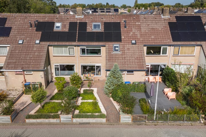 Photo 51 of Canterstins 29