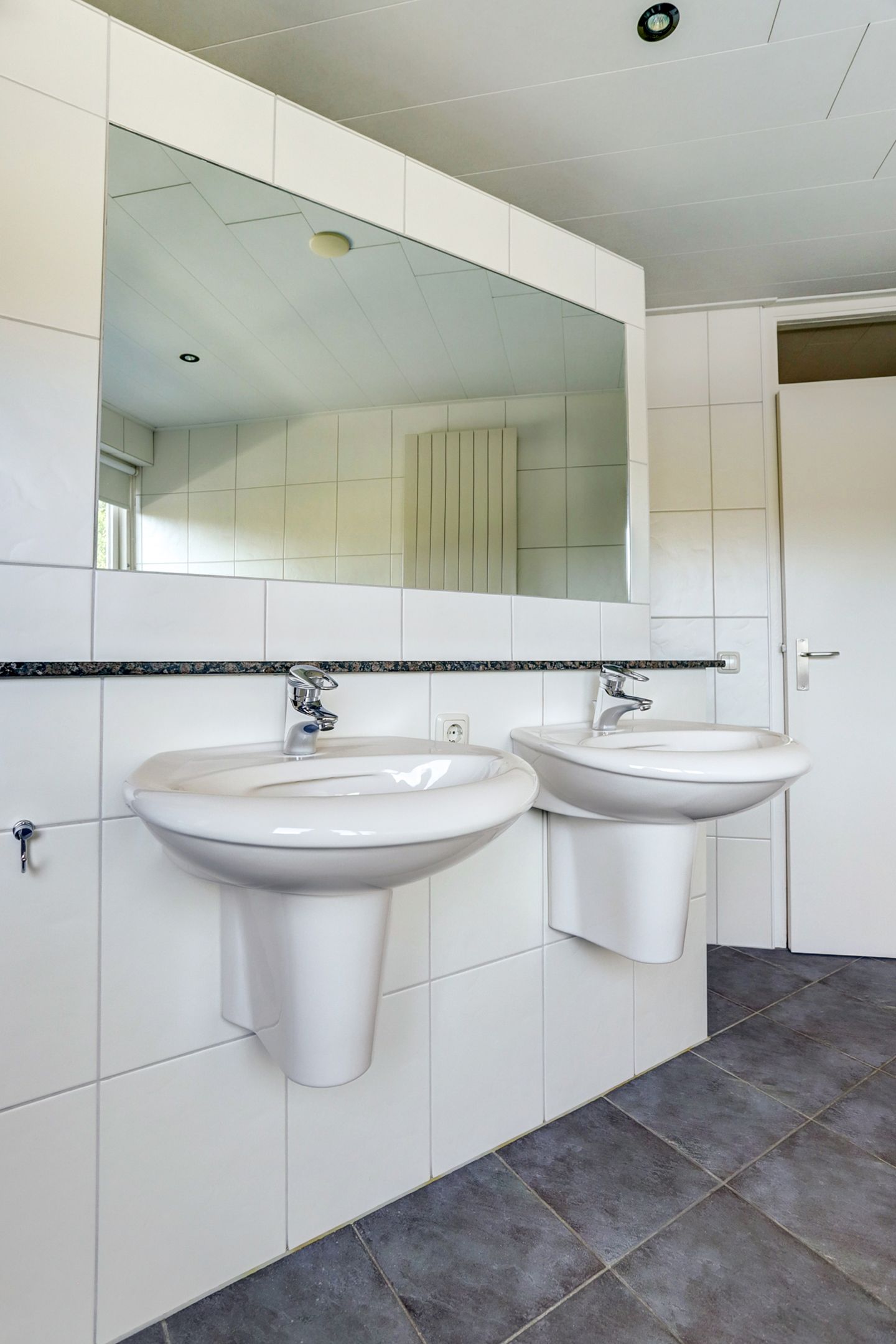 Photo 34 of Dorenbos 33