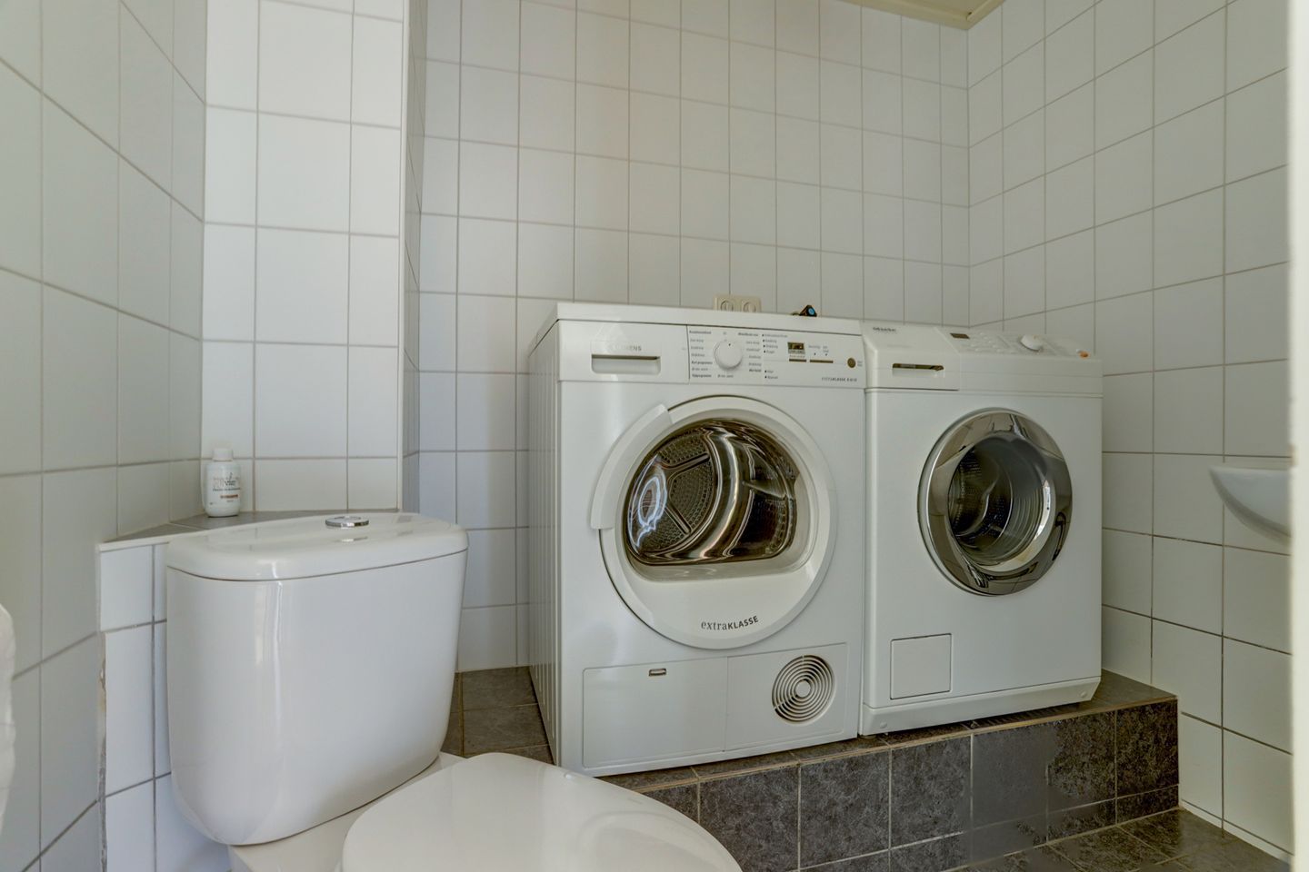 Photo 35 of Dorenbos 33