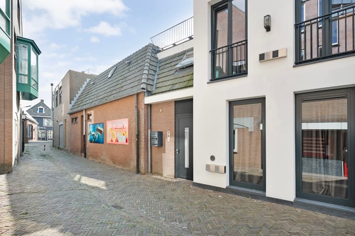 Photo 2 of Karnemelkstraat 5