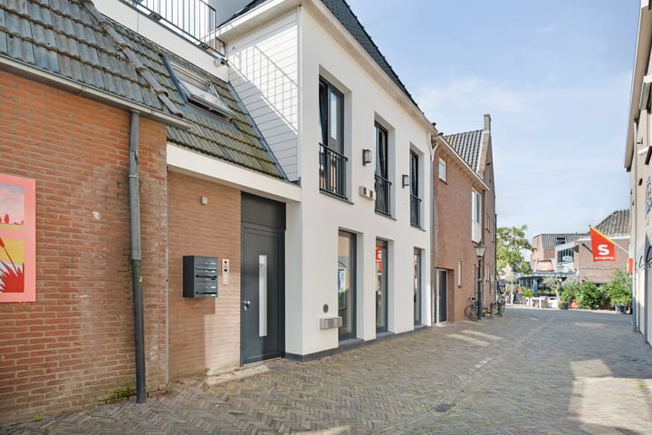 Photo 3 of Karnemelkstraat 5