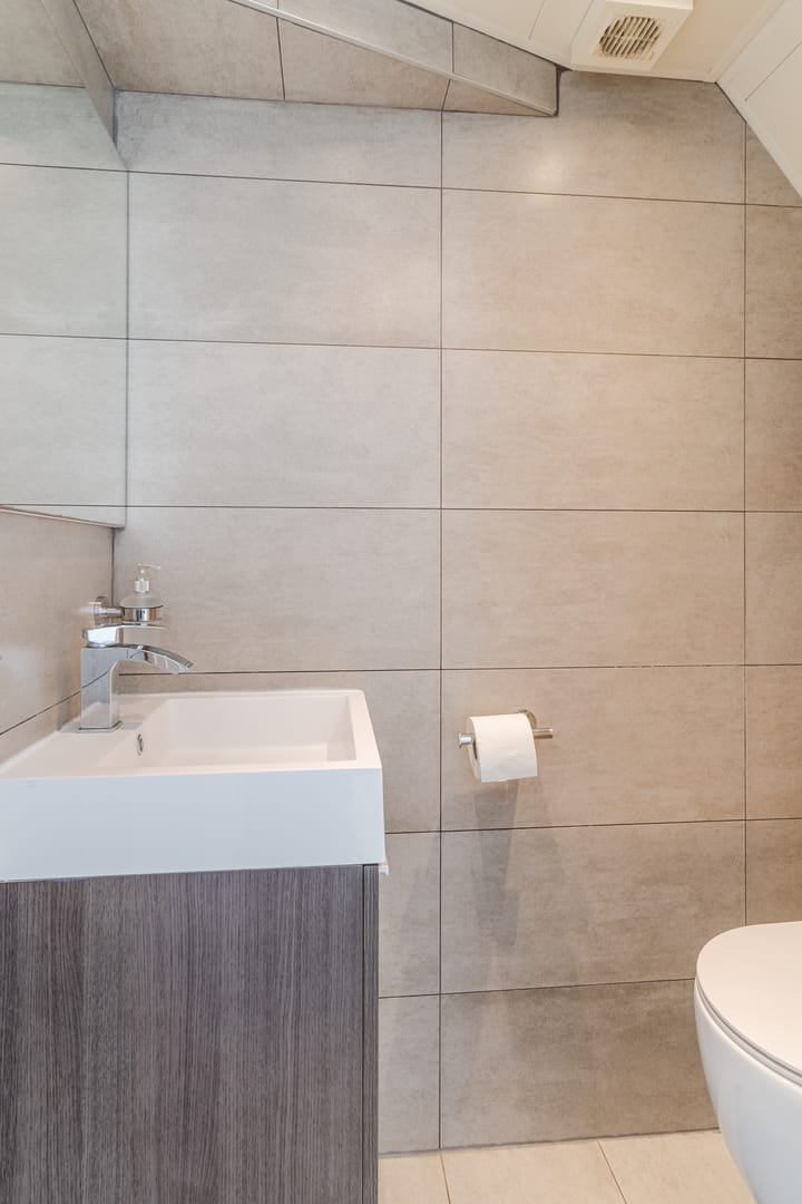 Photo 11 of Hertshoornstraat 13