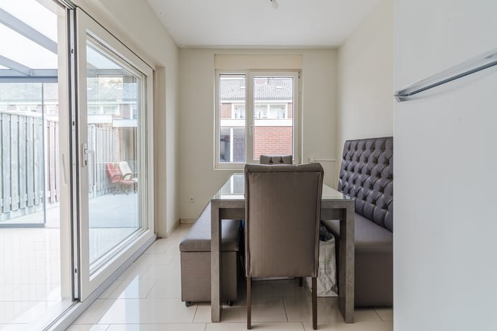 Photo 17 of Hertshoornstraat 13