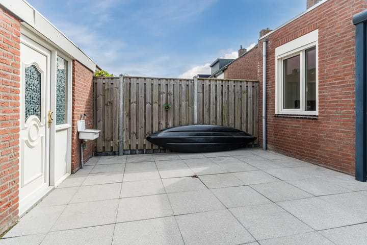 Photo 39 of Hertshoornstraat 13