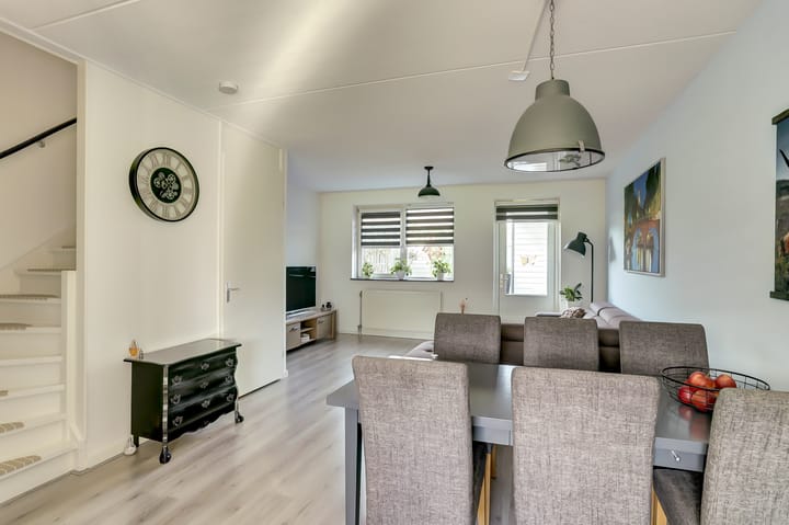 Foto 7 van Meidoornstraat 2